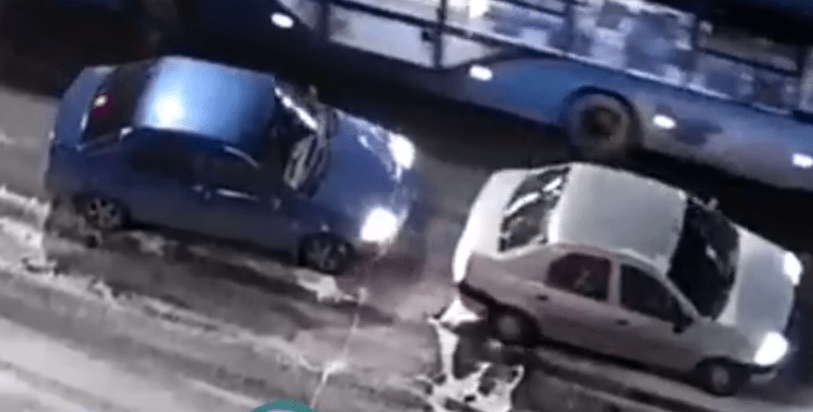 Водители в Петрозаводске рано «переобулись»: гололед стал причиной очередного ДТП