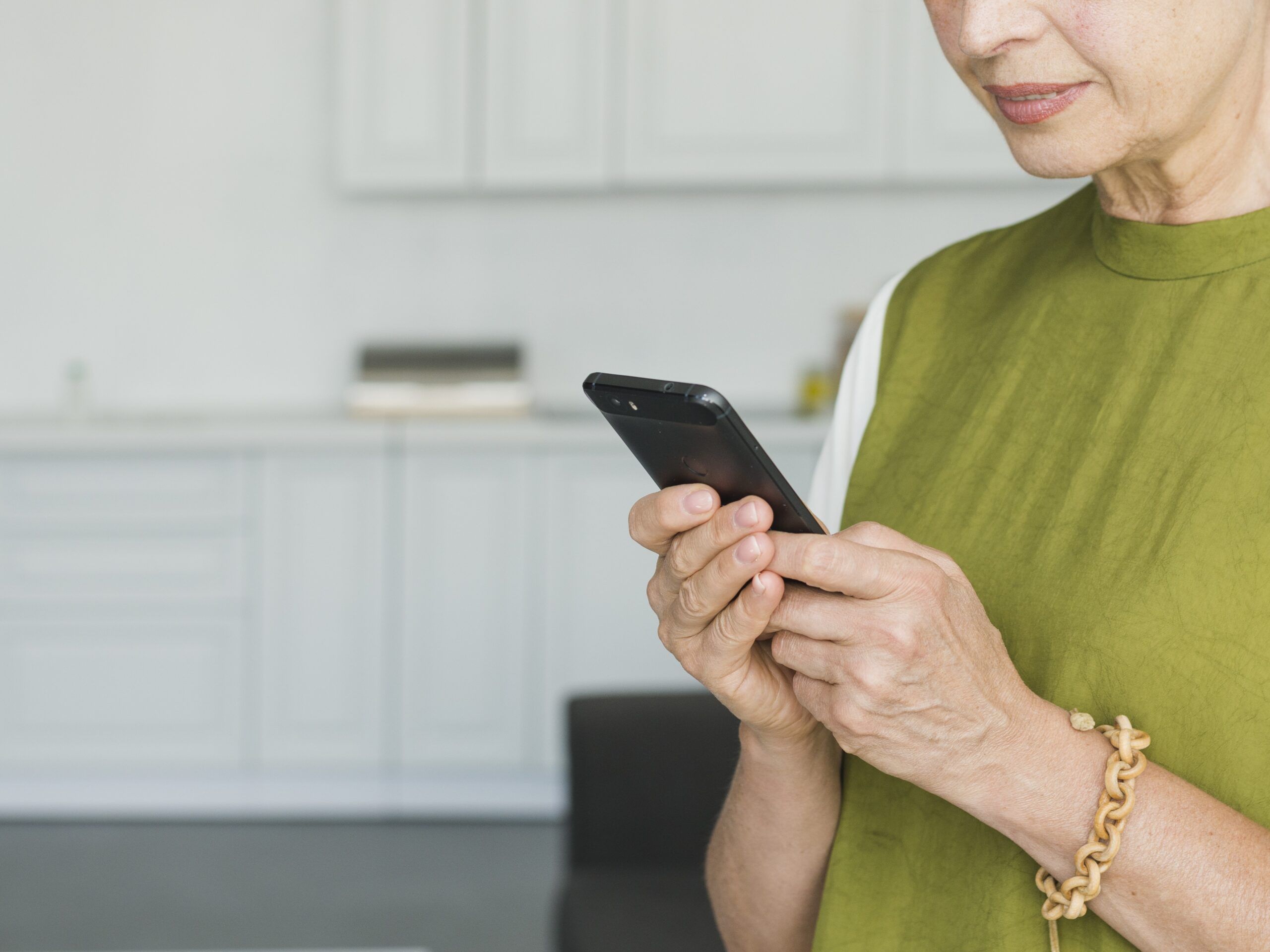 Жительница Костомукши перевела мошенникам все сбережения