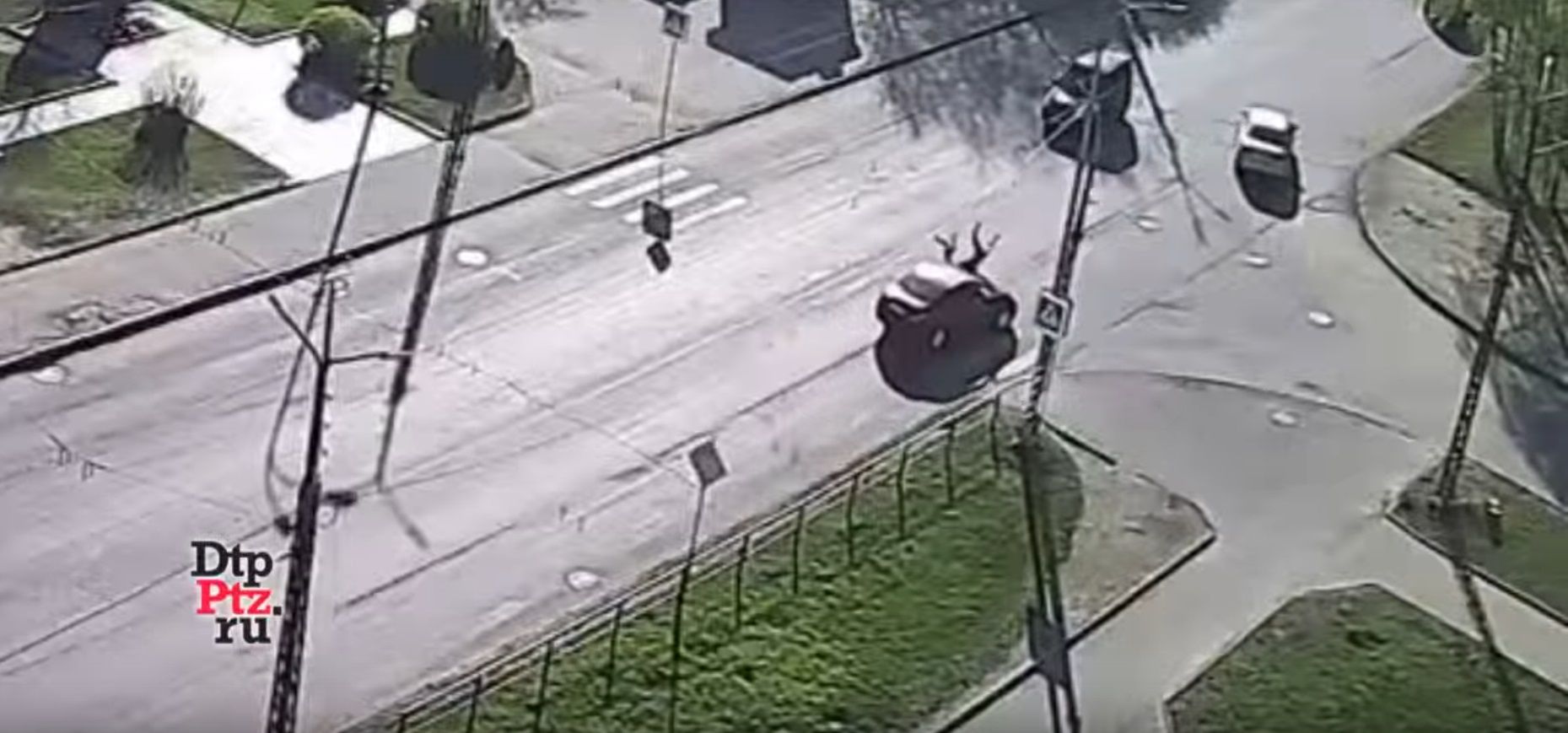 В Петрозаводске водитель сбила на «зебре» женщину с семилетним ребенком