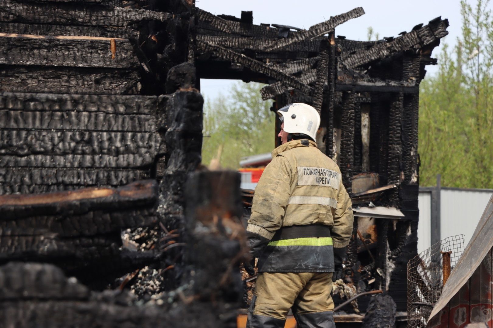 Власти Карелии окажут помощь жителям Беломорска и села Гридино, чьи дома уничтожили пожары