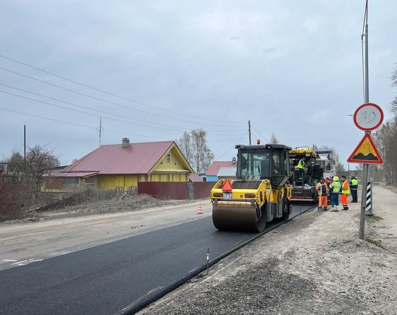 Началось асфальтирование дороги из Карелии в Архангельскую область