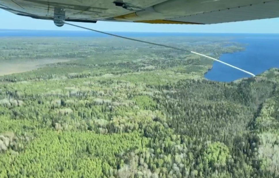 27 мая в Медвежьегорском районе Карелии пожарные потушили лесной пожар