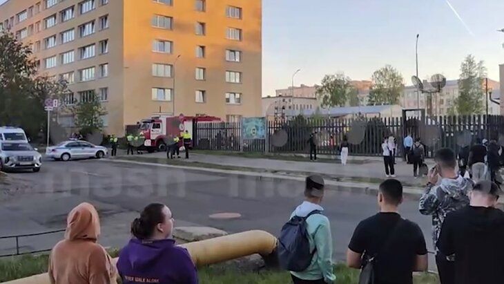 Семь человек пострадали при взрыве в петербургском вузе