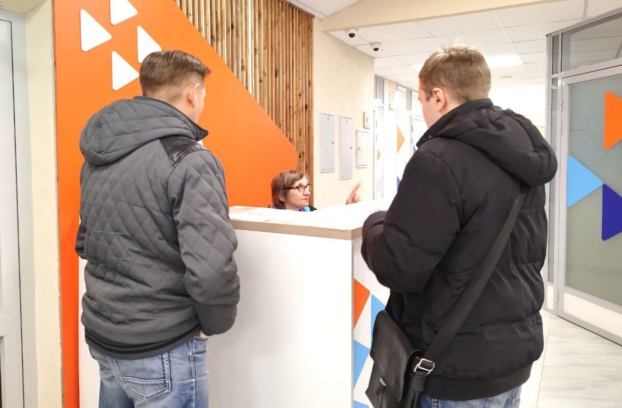 Каждый второй сирота в Карелии, обратившийся в Кадровый центр в 2024 году, нашел работу