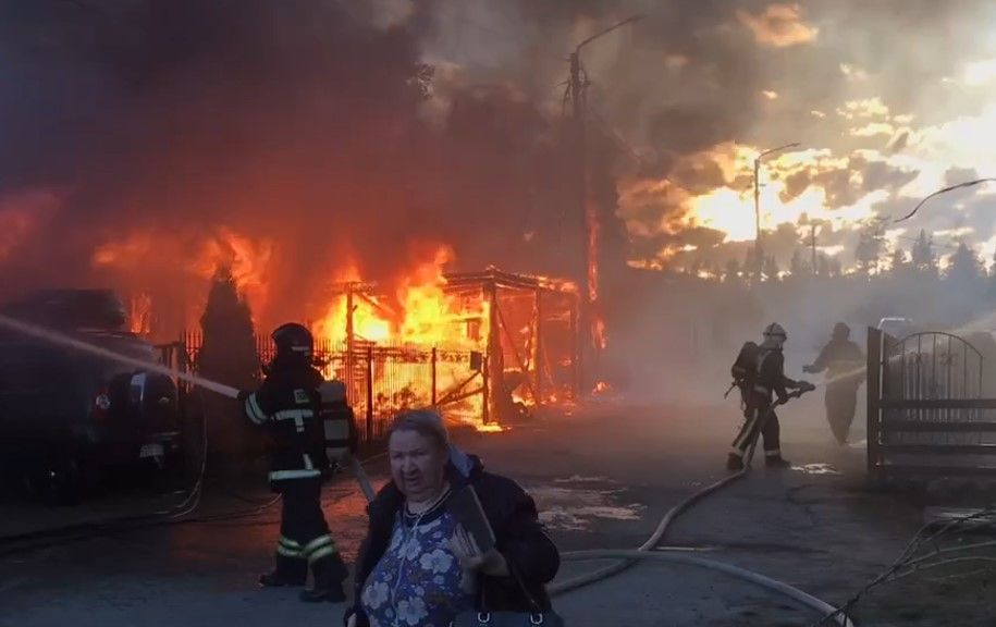 В Костомукше три семьи остались без жилья после пожара