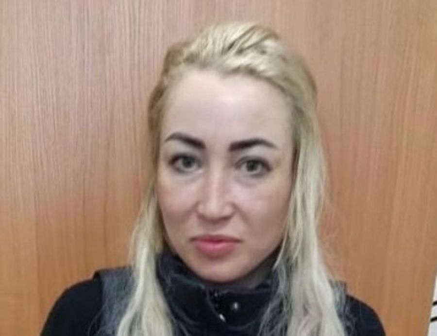 В Петрозаводске разыскивают молодую женщину, подозреваемую в преступлении