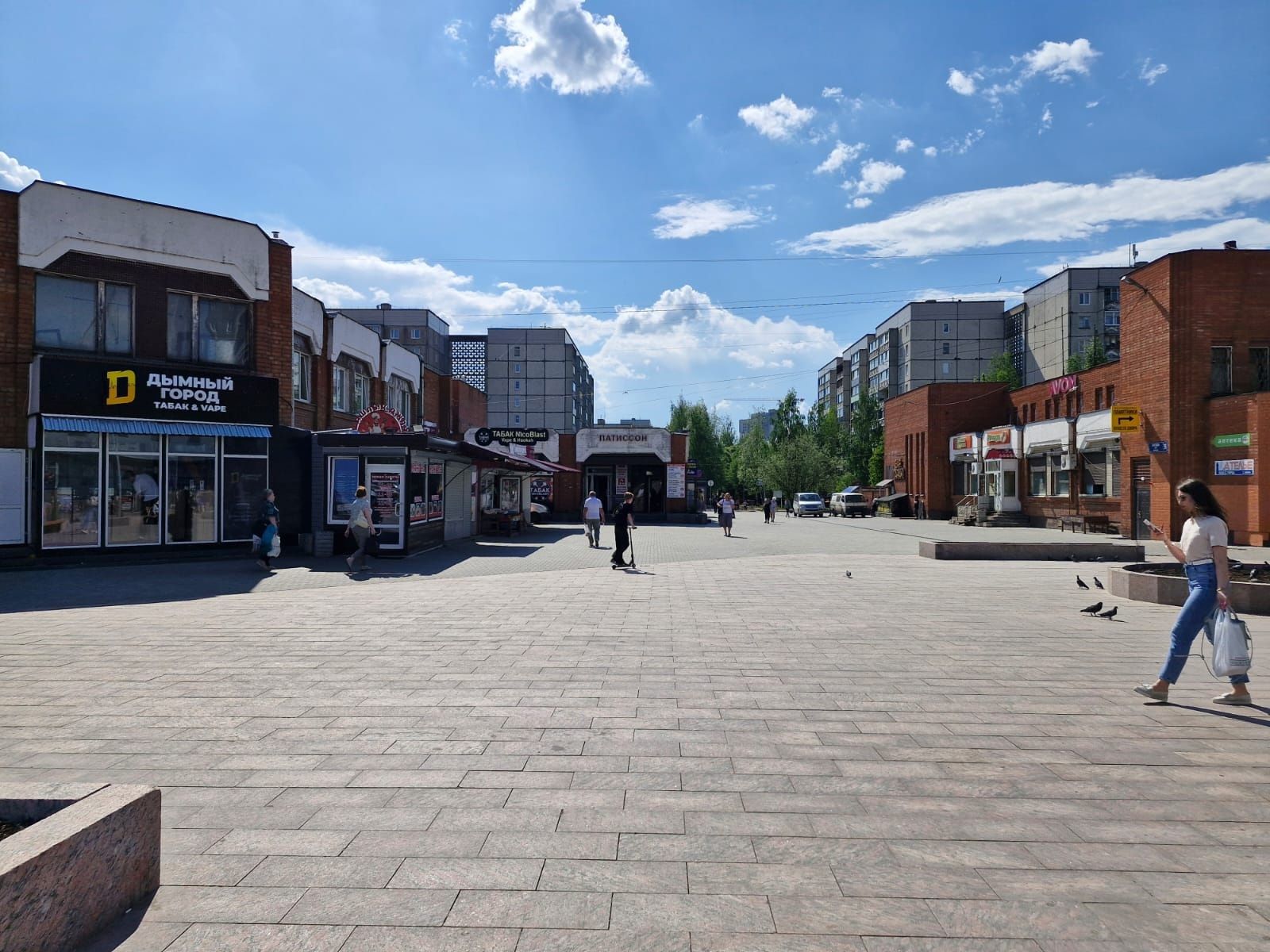 Несанкционированную торговлю пресекли на Почтовой площади Петрозаводска