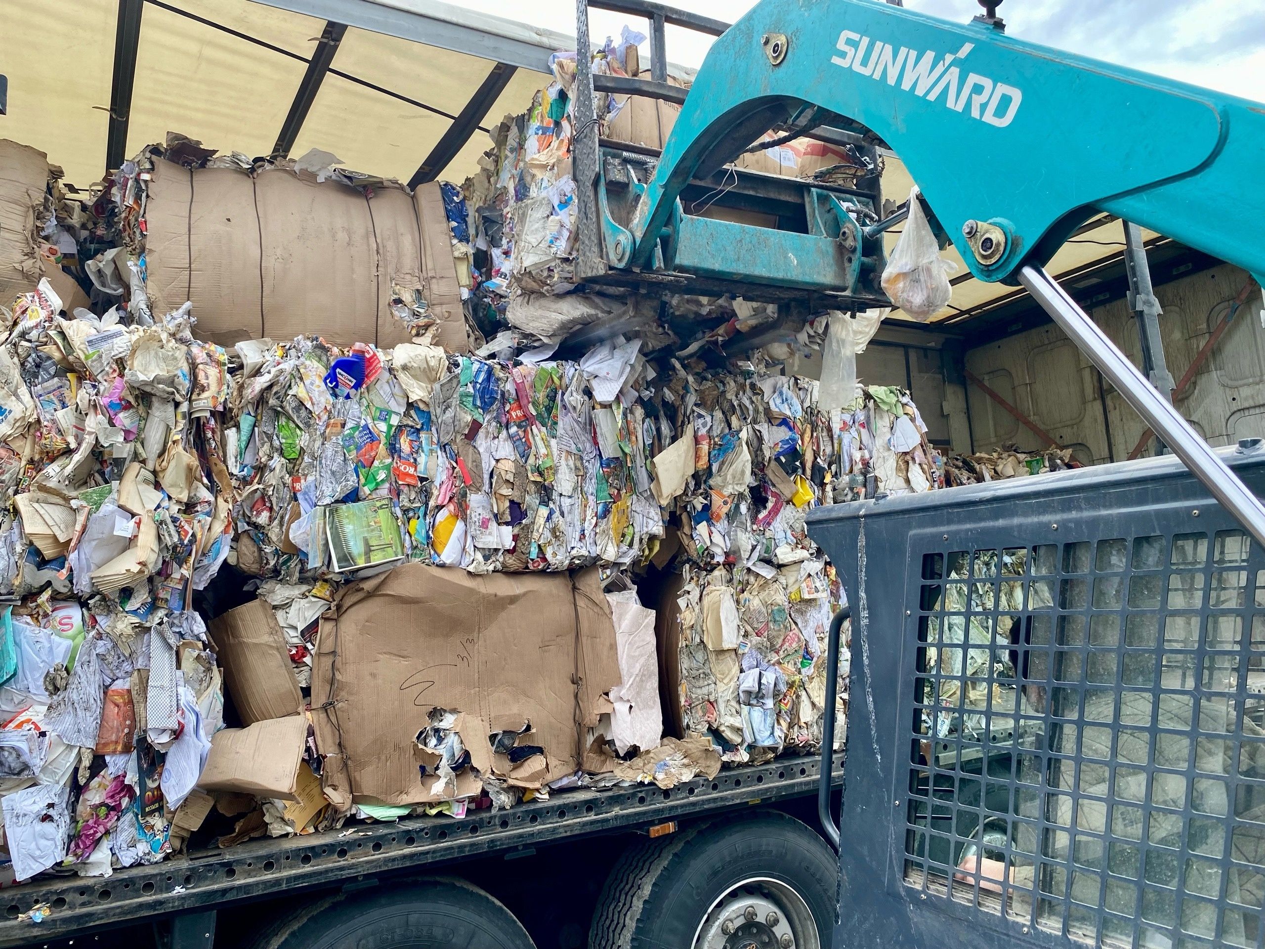 Почти 60 тонн макулатуры отправили на переработку в Санкт-Петербург