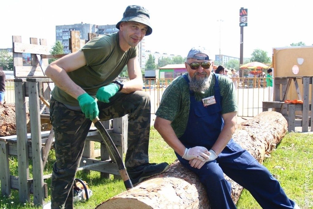 Карельские резчики по дереву заняли второе место на череповецком фестивале деревянных скульптур