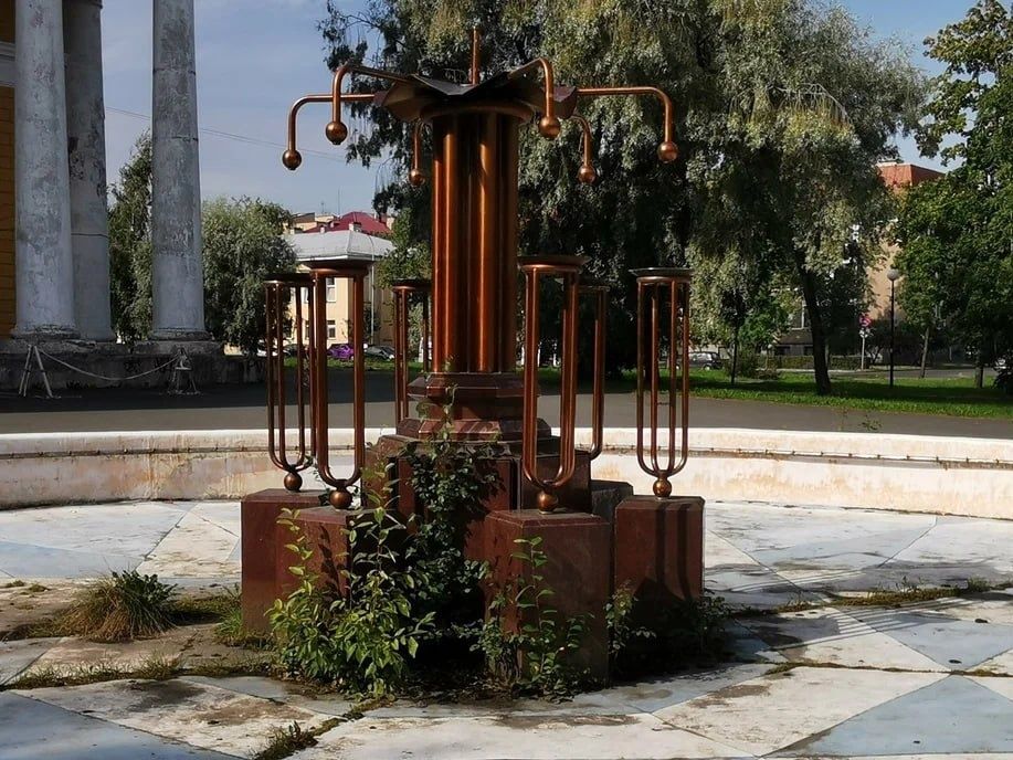  Выяснилось, какая судьба ждет фонтан возле бывшего ДК ОТЗ в Петрозаводске