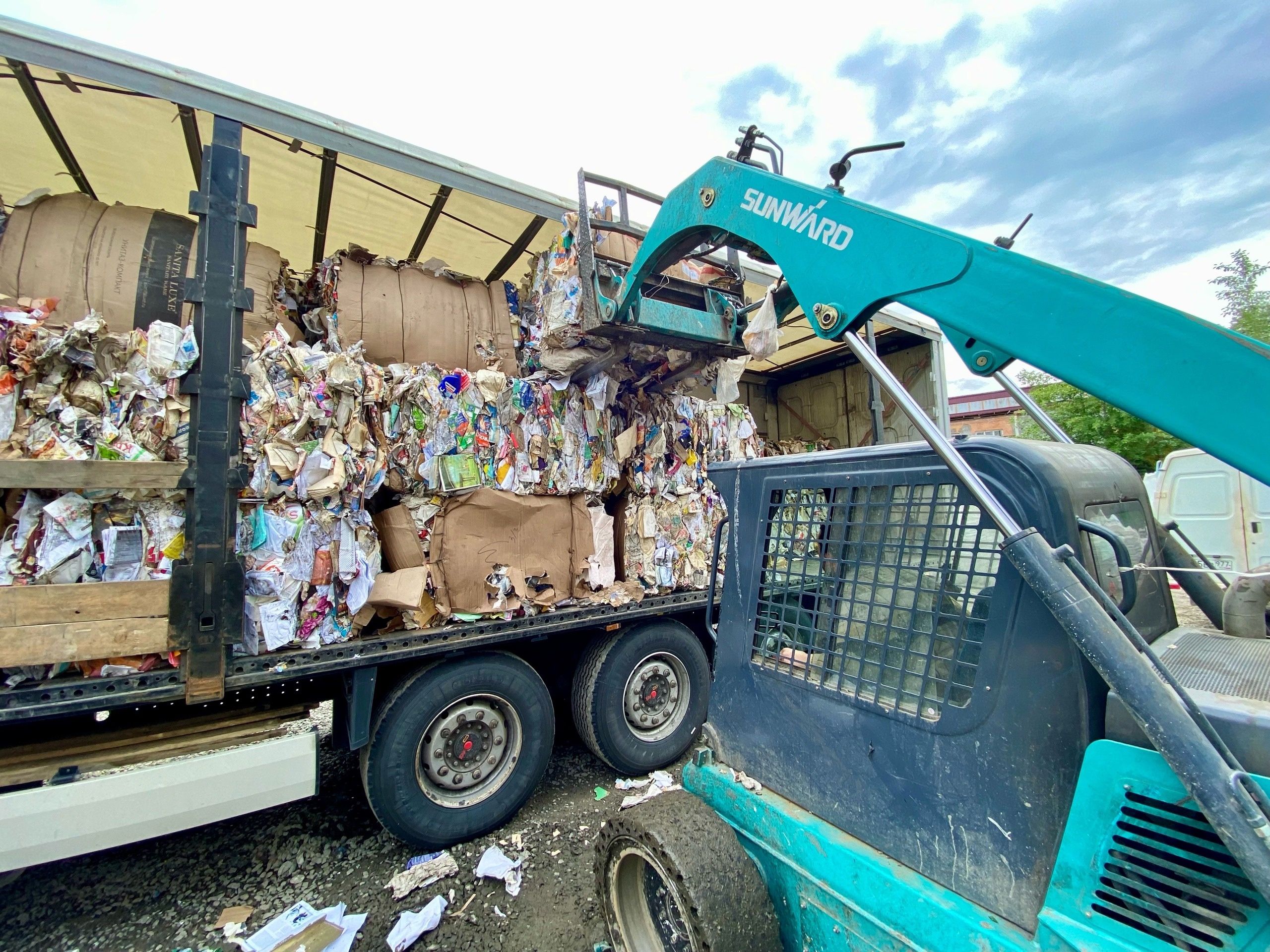 Более 40 тонн макулатуры отправили на переработку из Карелии в Санкт-Петербург