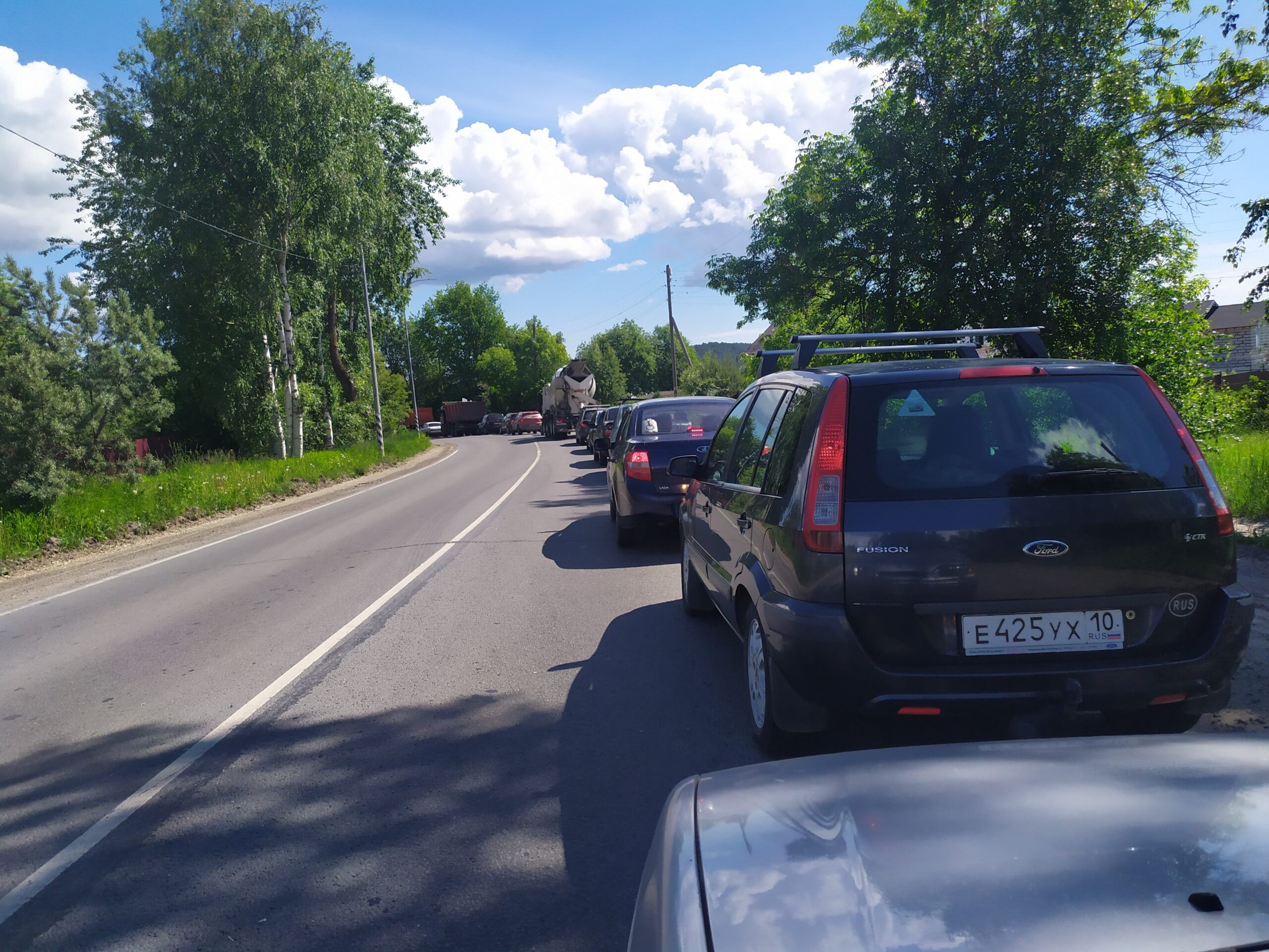 Из-за дорожных работ в Соломенном собирается пробка