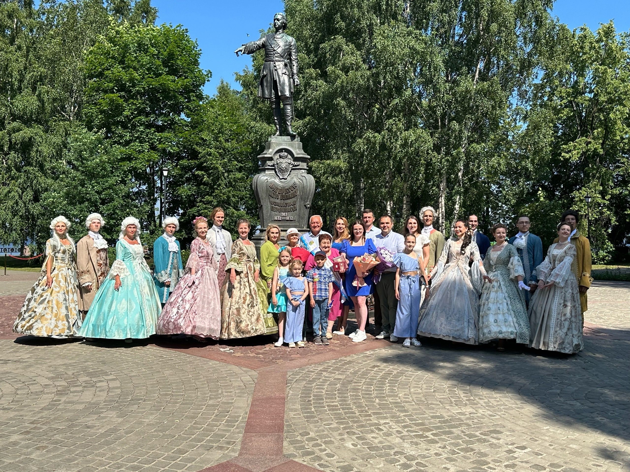 Трем петрозаводчанам вручили знаки отличия «Почетный гражданин Петрозаводска». Одному - посмертно