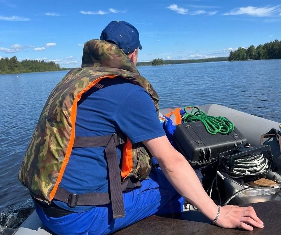 В Ладожском озере нашли тело рыбака, утонувшего 15 июня