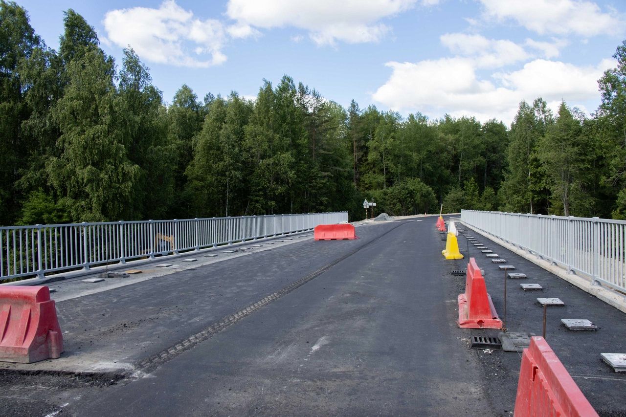 Власти рассказали, что произошло после конфуза с ремонтом дороги к деревне карельского юмора