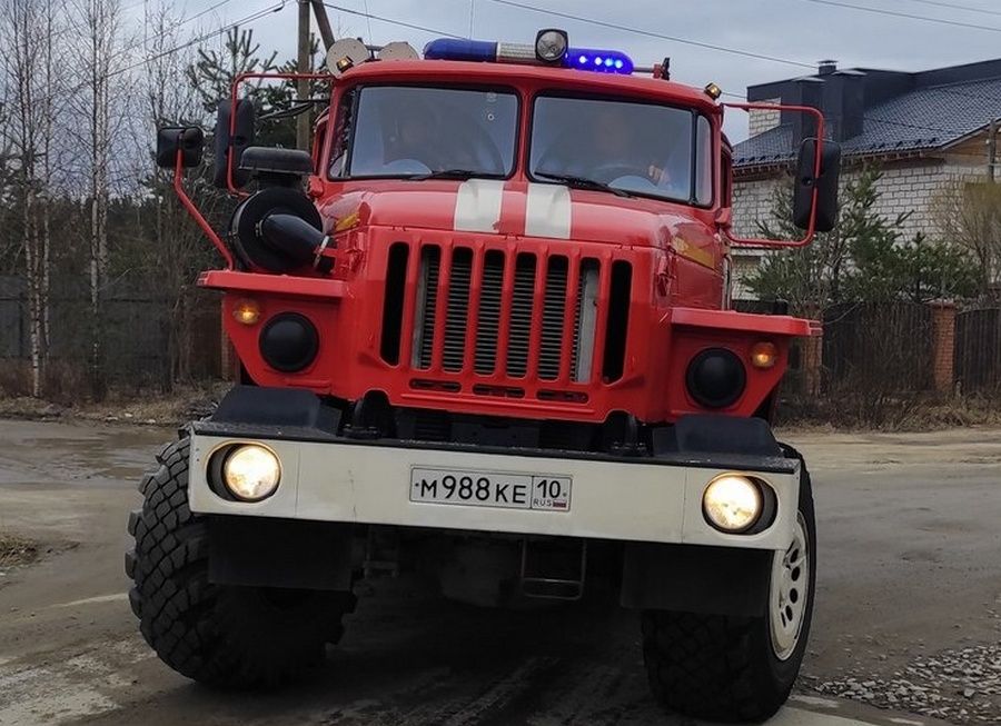 На турбазе в Карелии сгорел гостевой дом