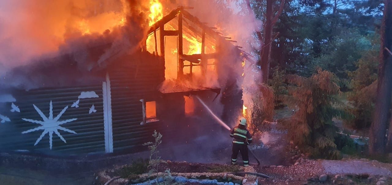 В Сортавальском районе сгорел дом