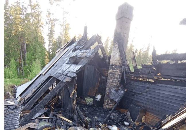 Сильный пожар произошел в дачном кооперативе под Петрозаводском