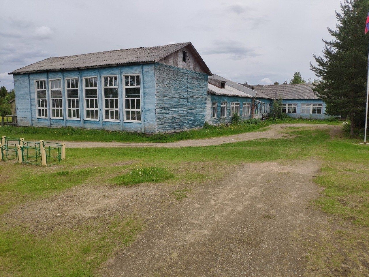 Школе в Панозере окажут поддержку