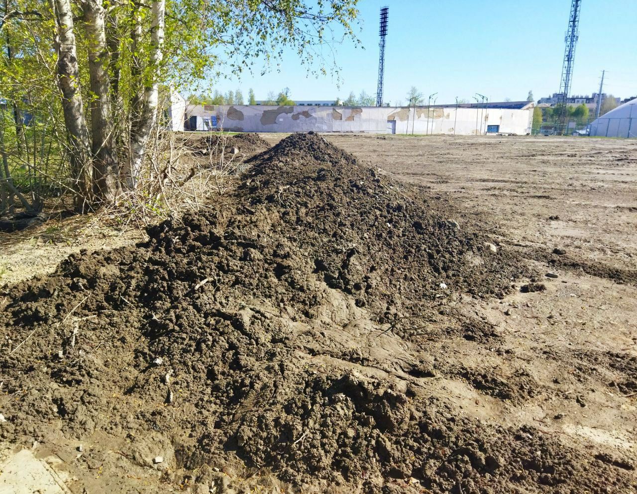 Петрозаводская администрация заплатит мизерный штраф за складирование снега возле стадиона «Спартак»