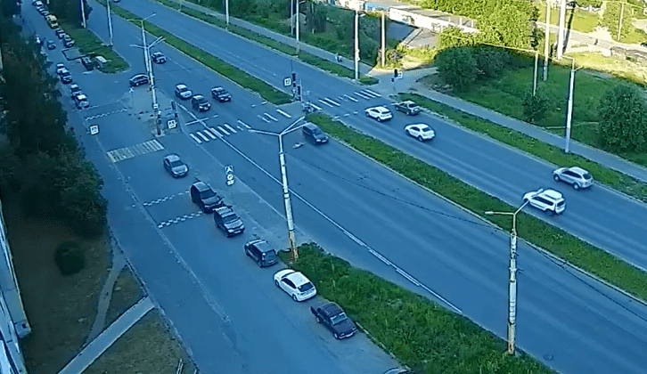 В Петрозаводске автомобиль сбил пенсионерку на «зебре» и скрылся с места ДТП