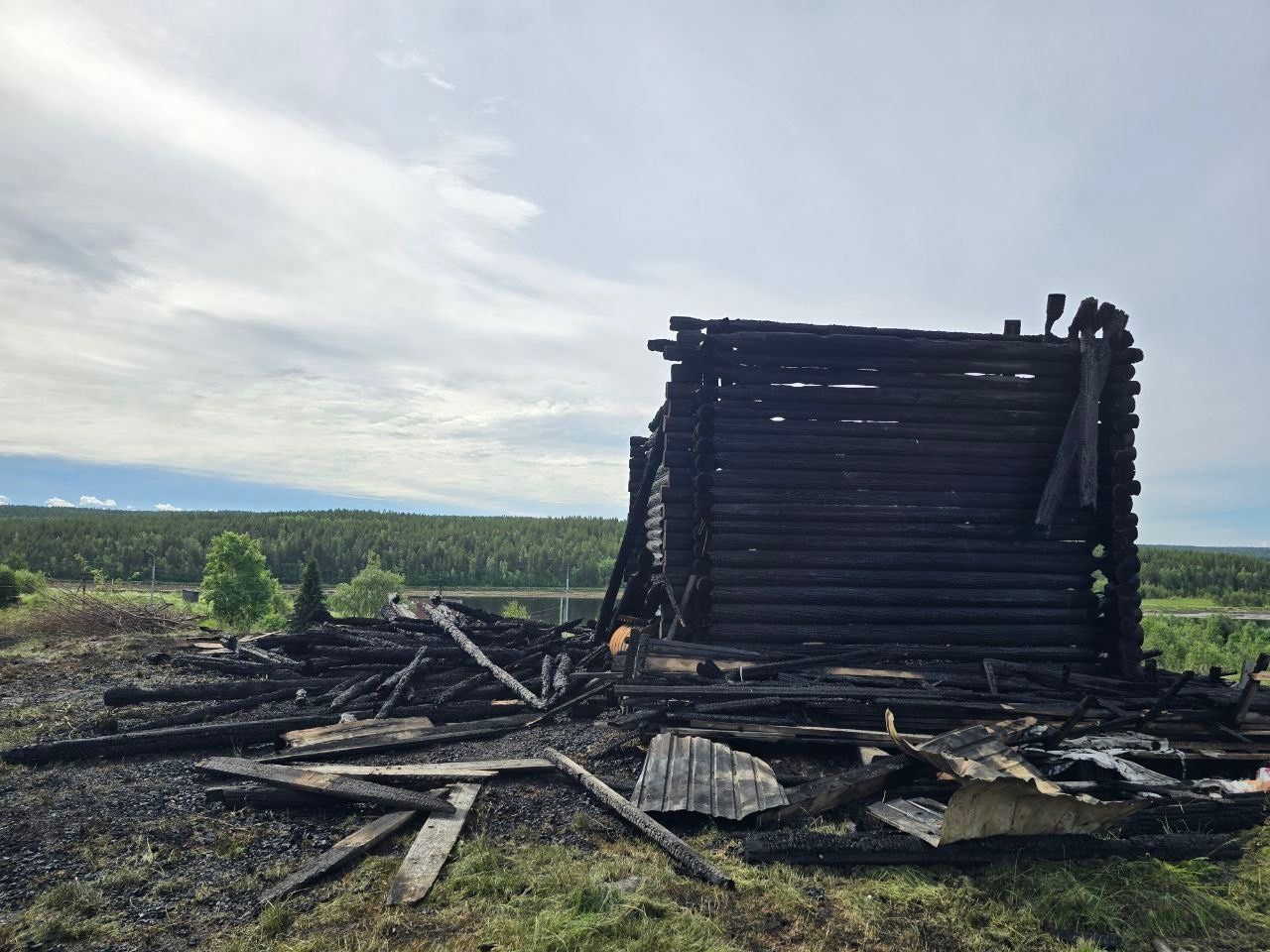По факту поджога колокольни на севере Карелии возбуждено уголовное дело