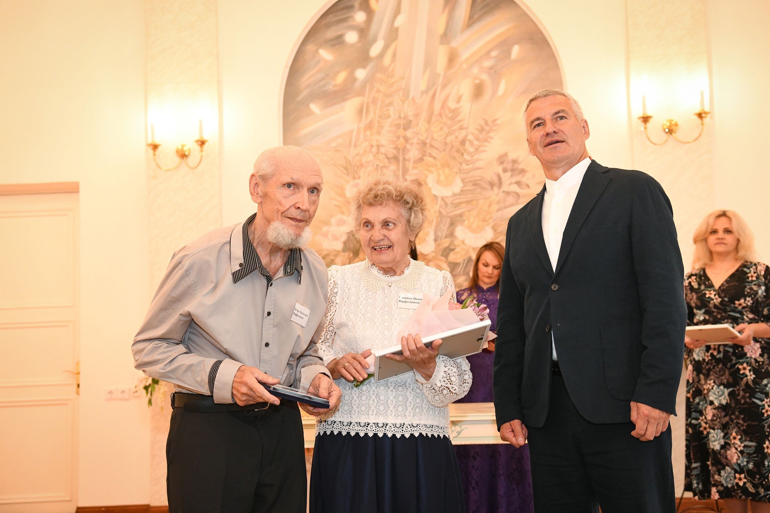 Медали «За любовь и верность» вручили карельским семьям, которые вместе не одно десятилетие