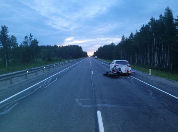 Мотоциклист пострадал в тройном ДТП на трассе в Карелии