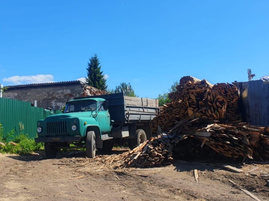 В Петрозаводске нетрезвый водитель без прав сбил дорожный знак и уехал
