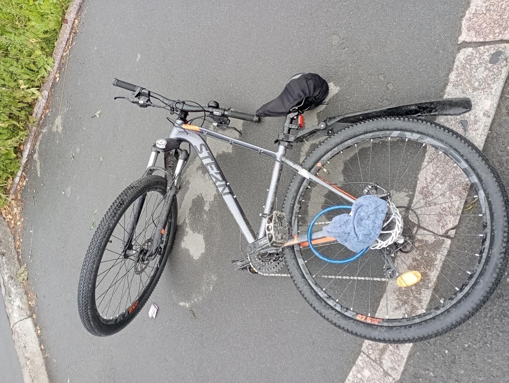 В Петрозаводске ребенок на велосипеде попал под колеса машины