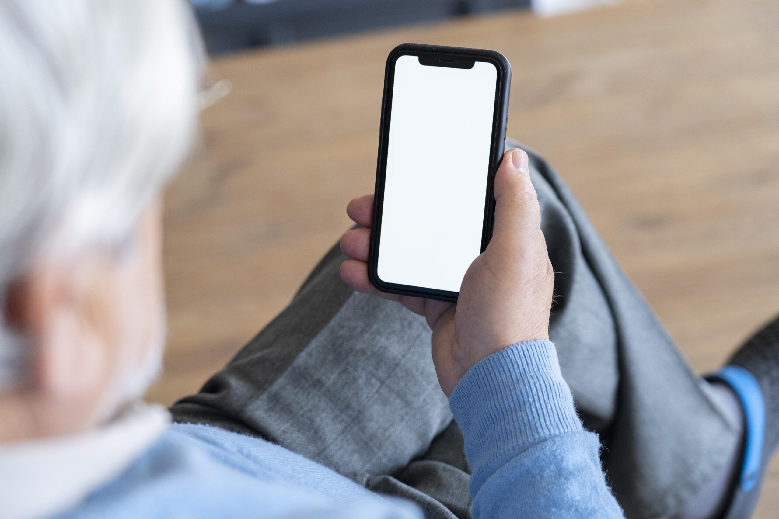 Мошенники списали миллион рублей со счета пенсионера в Петрозаводске