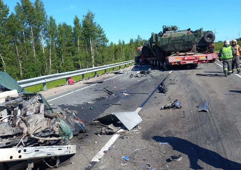В Минздраве рассказали о состоянии пострадавшей в ДТП с военной техникой в Карелии