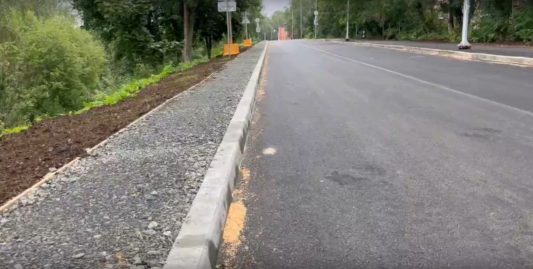 Коммунальщики рассказали, когда откроется движение по Лососинской набережной