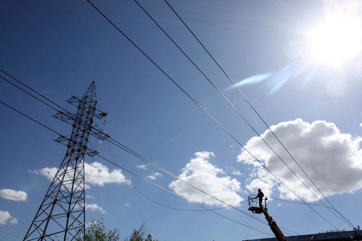 Водитель грузовика в Пудоже заплатит штраф за обрыв проводов