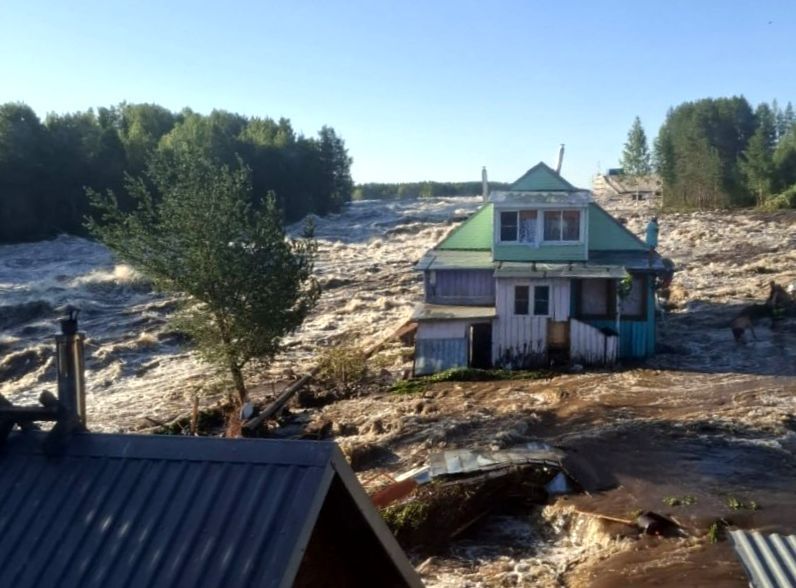Стало известно, кто погиб во время прорыва дамбы на ББК в Карелии