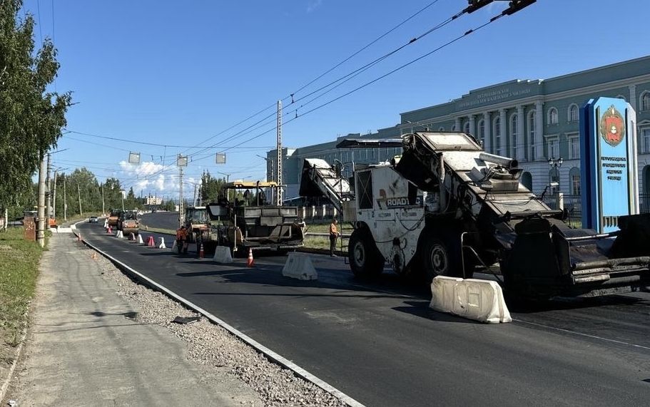 Власти Петрозаводска назвали сроки окончания ремонта Комсомольского проспекта