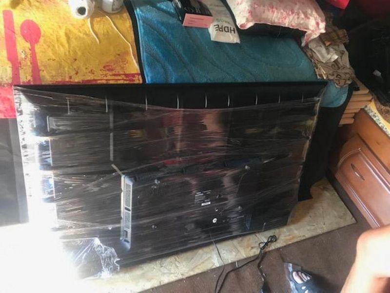 В Карелии железнодорожник украл информационное табло из зала ожидания