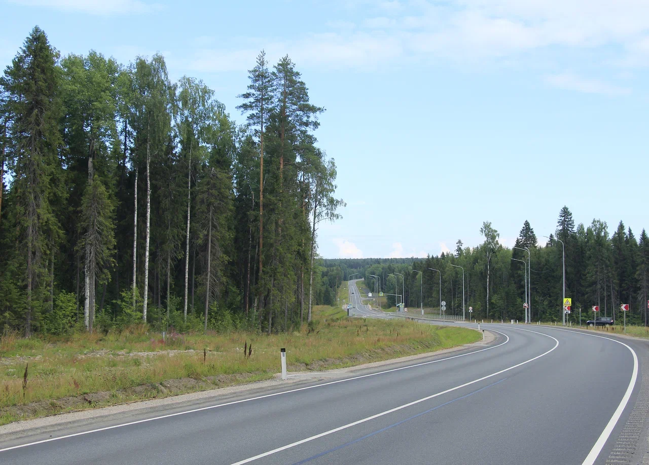 В Карелии продолжается обновление федеральной трассы вдоль Онежского озера