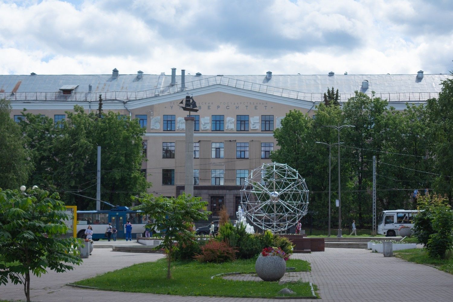 В ПетрГУ назвали востребованные у абитуриентов специальности