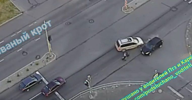 Два автомобиля и мотоцикл попали в ДТП в Петрозаводске