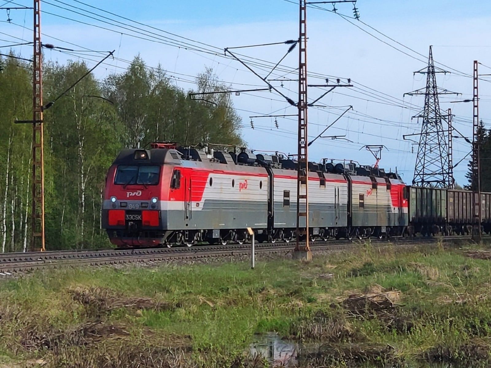 Грузовой поезд сбил двух жителей Медвежьегорского района