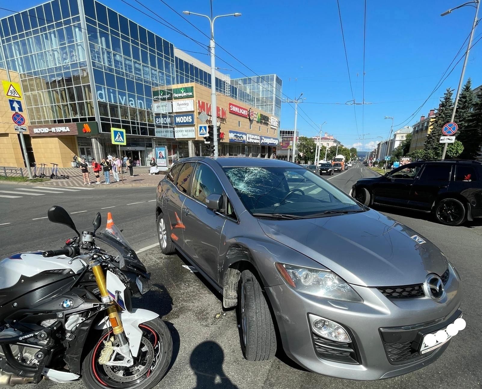 Стало известно, кто пострадал в жестком столкновении мотоцикла с машиной в центре Петрозаводска Стало известно, кто пострадал в жестком столкновении мотоцикла с машиной в центре Петрозаводска