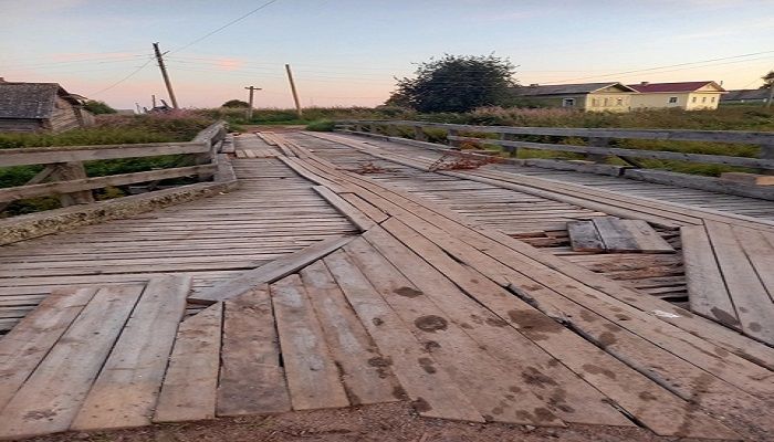 Глава Беломорского округа в стихах поблагодарила жителей за ремонт автомобильного моста