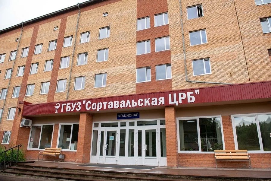 Карельские врачи девять часов оперировали пациента и смогли сохранить ему ногу