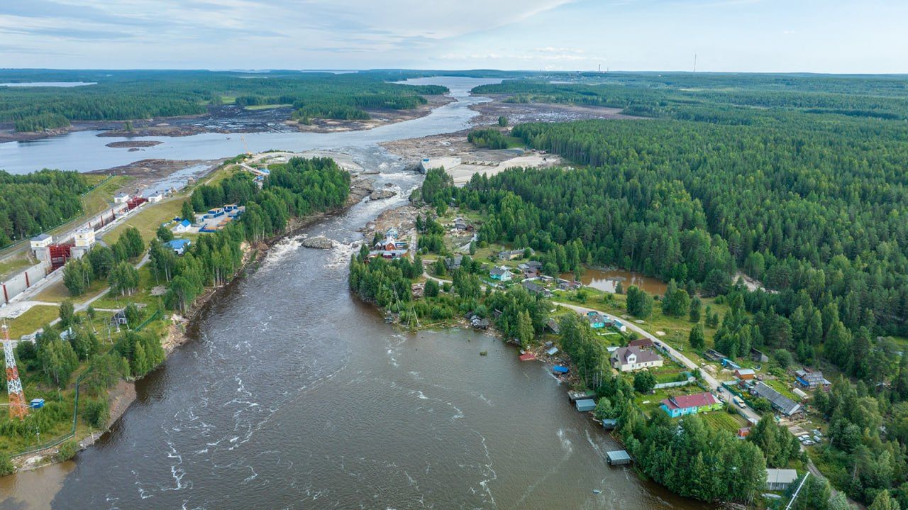 Названы сроки восстановления разрушенной на ББК в Карелии плотины