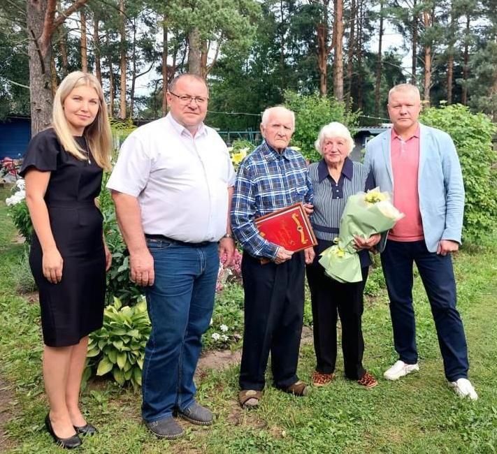 Супруги из села Деревянного отметили 70-летие свадьбы