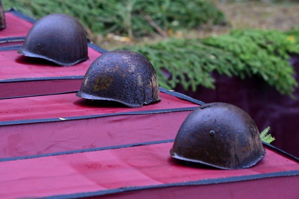 В Олонецком районе с воинскими почестями захоронили останки 85 советских солдат