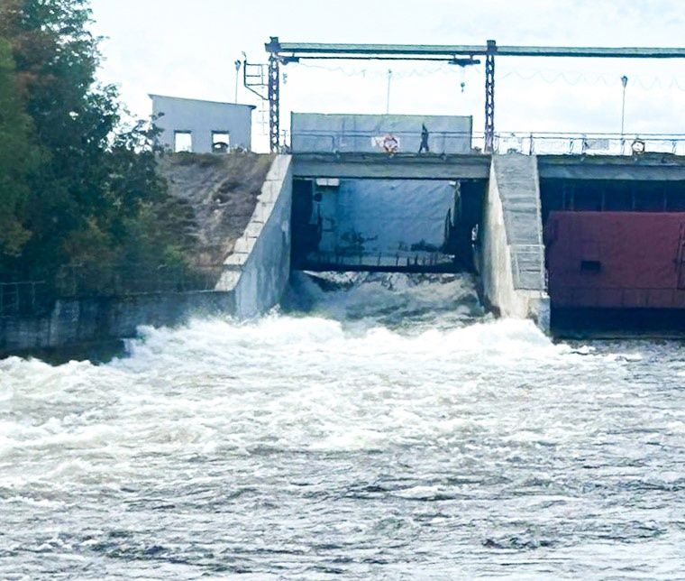 Стали известны обстоятельства гибели рыбака возле плотины в Сегежском районе