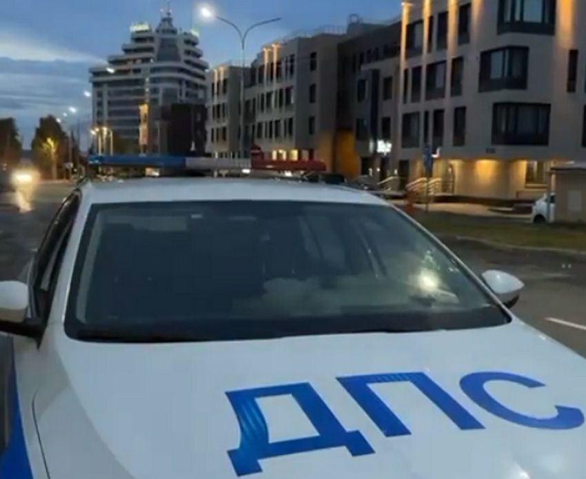 Ночная погоня со стрельбой в Петрозаводске попала на камеру Ночная погоня со стрельбой в Петрозаводске попала на камеру