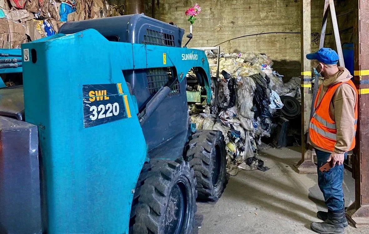 ПВД пленку, собранную в желтые контейнеры, отправили на переработку